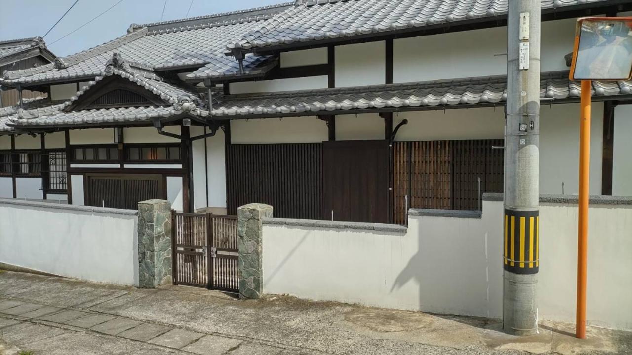 בית הארחה Imabari Railway Station 	ドッグラン併設 しまなみ御殿 מראה חיצוני תמונה